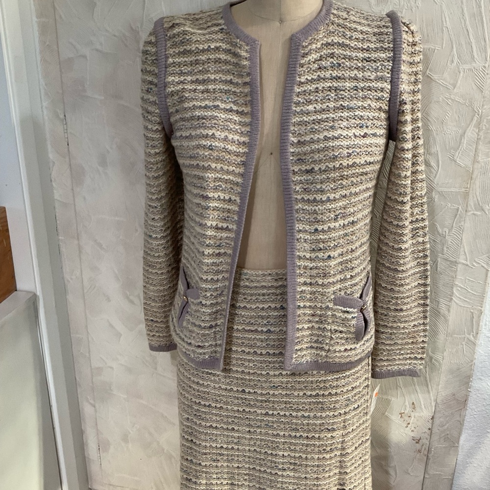 St. John Textured Knit in Cream and Purple